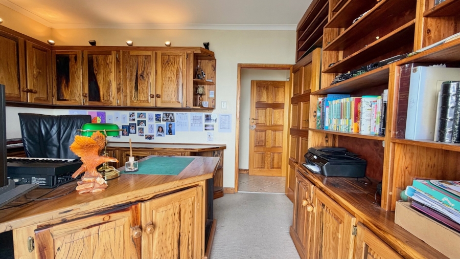 3 Bedroom Property for Sale in Mountainside Western Cape